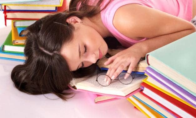 US Teens Sleep-Deprived, Stressed