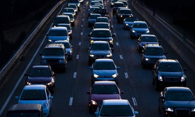 Many US Workers Sacrifice Sleep for Work Hours, Commutes