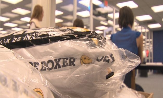 ISU Students Give Away Free Pillows; Stresses Importance of Sleep
