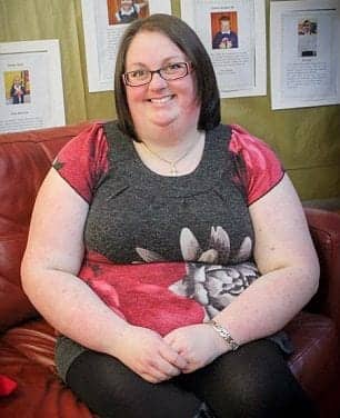 Narcoleptic Woman Broke Her Husband’s Nose with a Single Punch and Sprayed Mr Muscle Cleaner on the Family Dinner While Sleep Walking