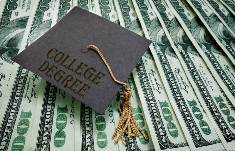 10 Students Living with Narcolepsy Awarded College Scholarships