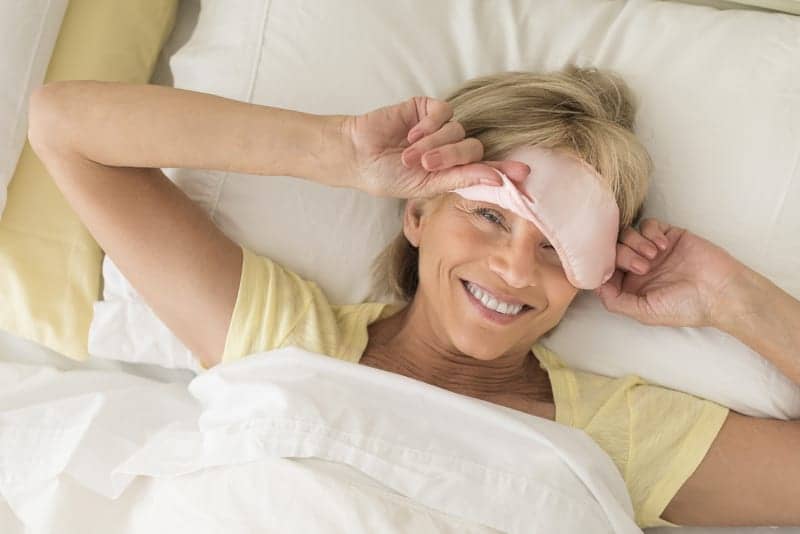 Sleeping for 9+ Hours May Be Early Sign of Dementia