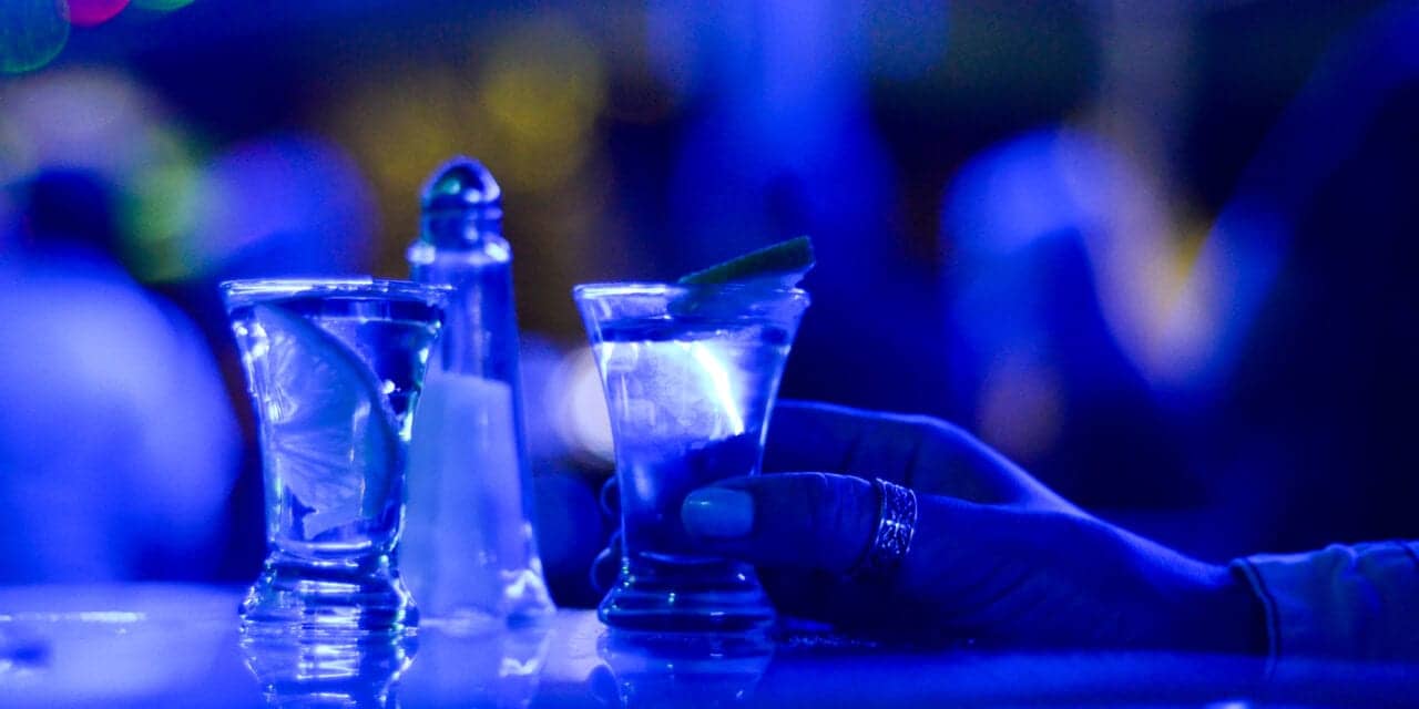 Why Are ‘Night Owl’ Twentysomethings More Likely to Smoke & Drink More?