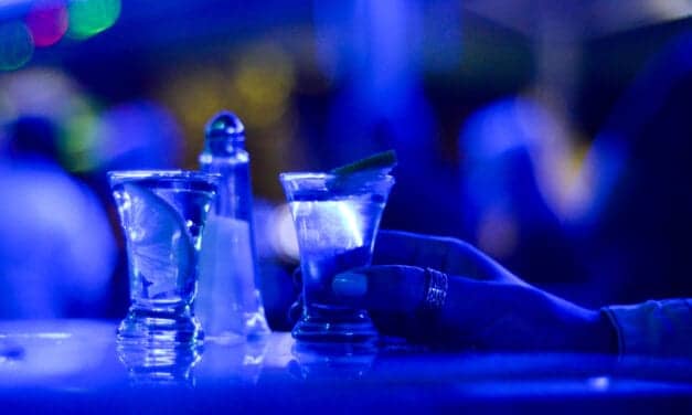 Why Are ‘Night Owl’ Twentysomethings More Likely to Smoke & Drink More?