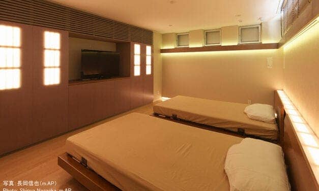 Exposure to Light with Less Blue Before Sleep Is Better for Energy Metabolism