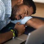 Doing This for 20 Minutes Can Boost Your Brain After a Sleepless Night