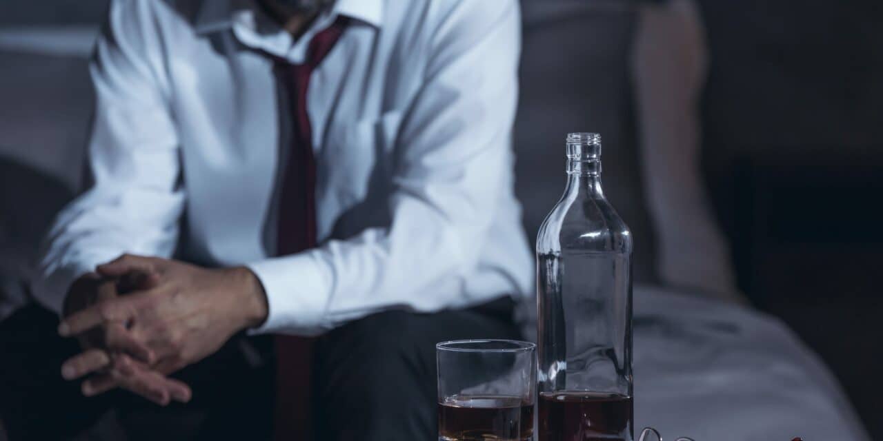 Online Insomnia Treatment Also Reduces Problem Drinking