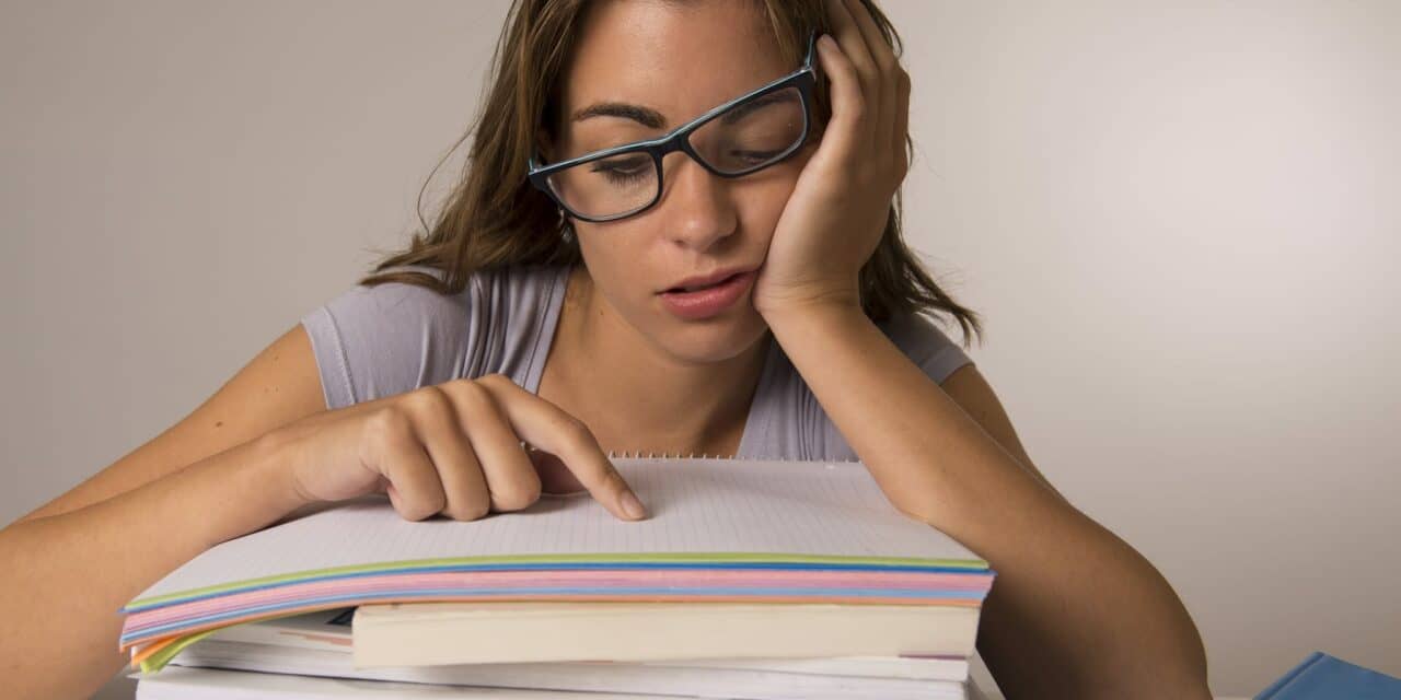 7 Strategies to Combat Teen Sleep Deprivation Amid Early School Times