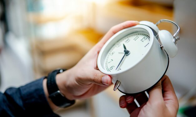 Spring’s Sleep Shift: Strategies to Adapt to Daylight Saving Time