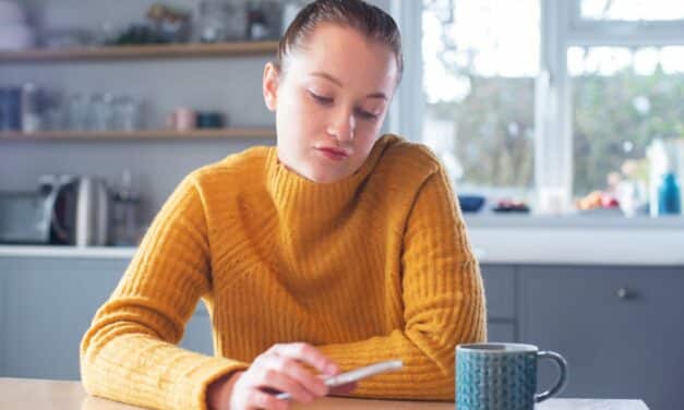 Expert Pushes Naps and Brain Games Over AI Reliance for Dementia Prevention
