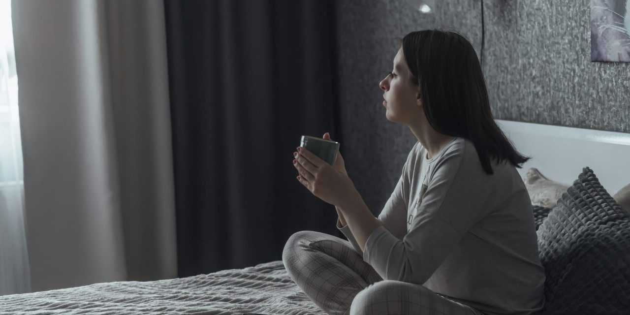 Americans Report Sleeping More During Winter as Mood Declines
