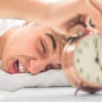 Why Do I Feel Better When I Wake Myself Up Instead of Relying on an Alarm? A Neurologist Explains the Science of a Restful Night’s Sleep