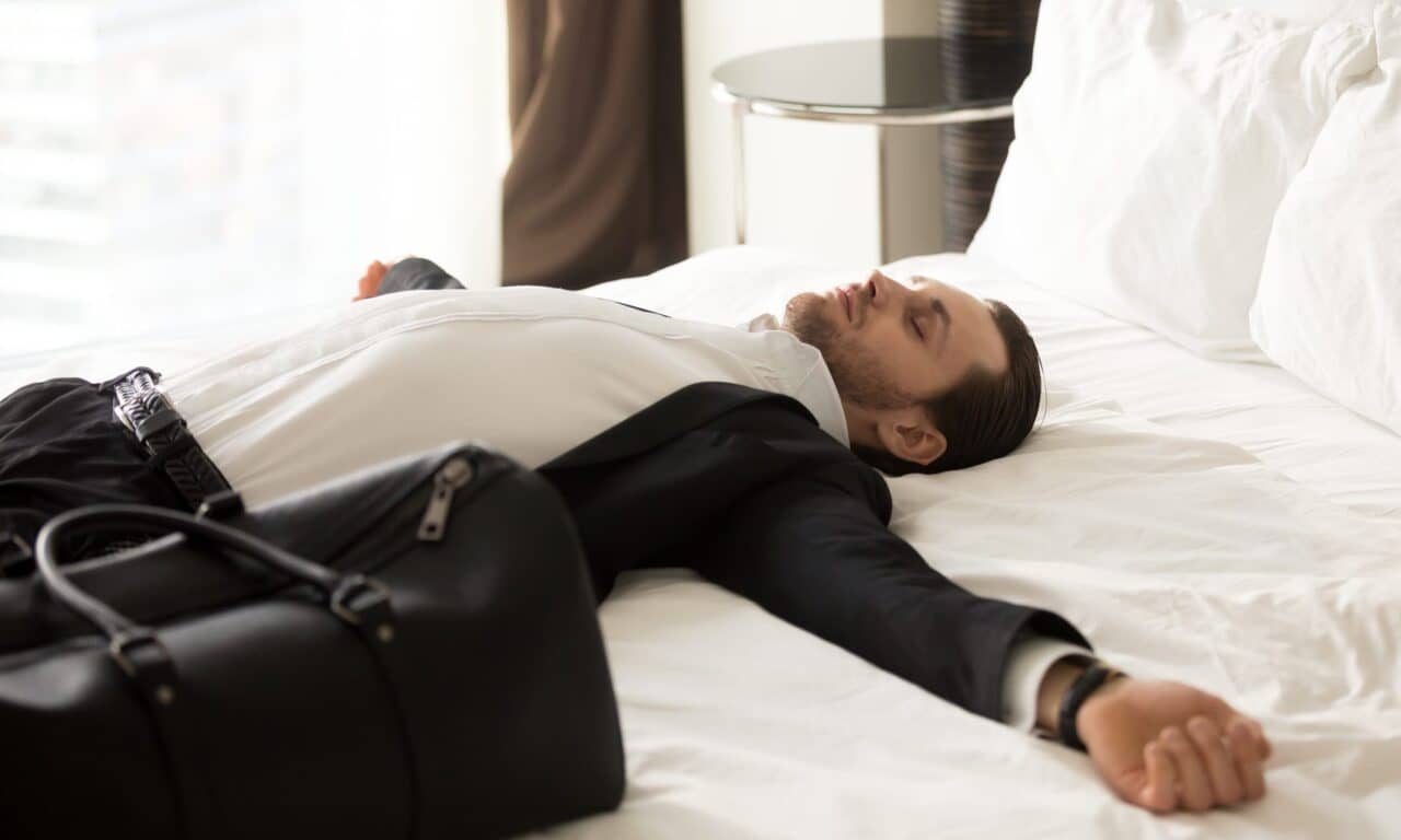 Jet Lag: Your Metabolism Recovers Quicker Than Your Brain – New Study