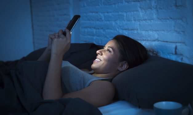 New Standards Measure Blue Light’s Impact on Sleep and Eye Health