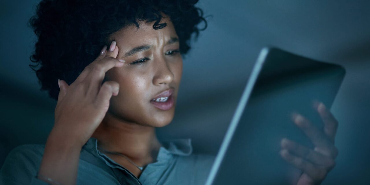 Shift Work Schedules Accelerate Cognitive Decline at Middle Age