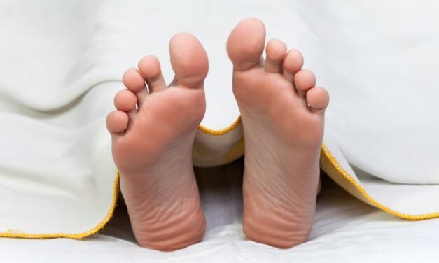 What Are Cooling Blankets? Can They Really Help Me Sleep?