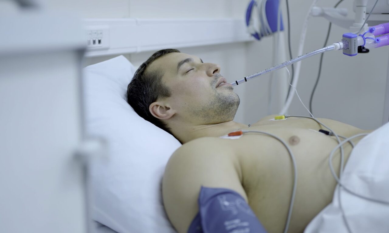 In Comatose Patients, Specific Sleep Brain Waves Linked to Hidden Consciousness
